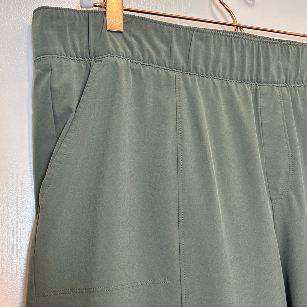 [sold] - Picture 3 of 7